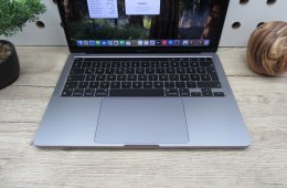 Apple Macbook Pro 13 Touchbar M1 - 2020 - Használt, szép állapot