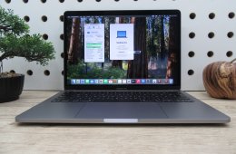 Apple Macbook Pro 13 Touchbar M1 - 2020 - Használt, szép állapot