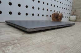 Apple Macbook Pro 13 Touchbar M1 - 2020 - Használt, szép állapot