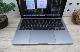  Apple Macbook Pro 13 Touchbar M1 - 2020 - Használt, megkímélt állapot 