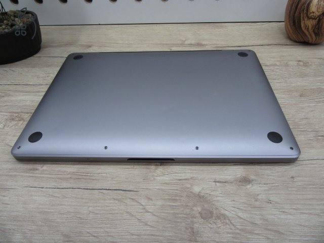 Apple Macbook Pro 13 Touchbar M1 - 2020 - Használt, megkímélt állapot 