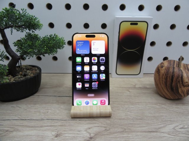 Apple iPhone 14 Pro Max - Gold - Használt, karcmentes - 100%-os akku 