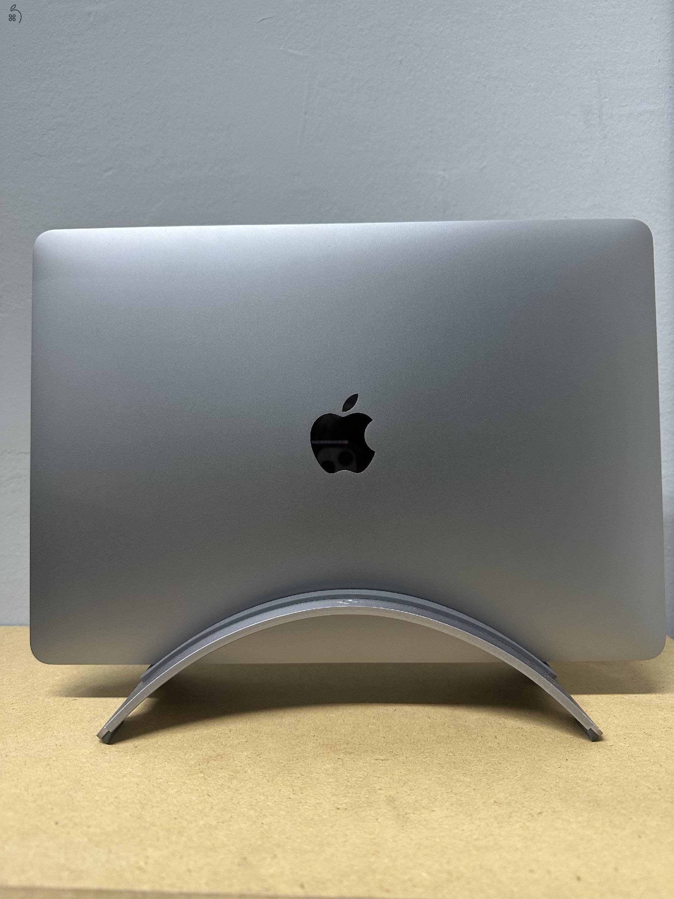 MacBook Pro 2022 M2 13,3 hüvelykes 256GB belső memóriával, MNEH3MG/A