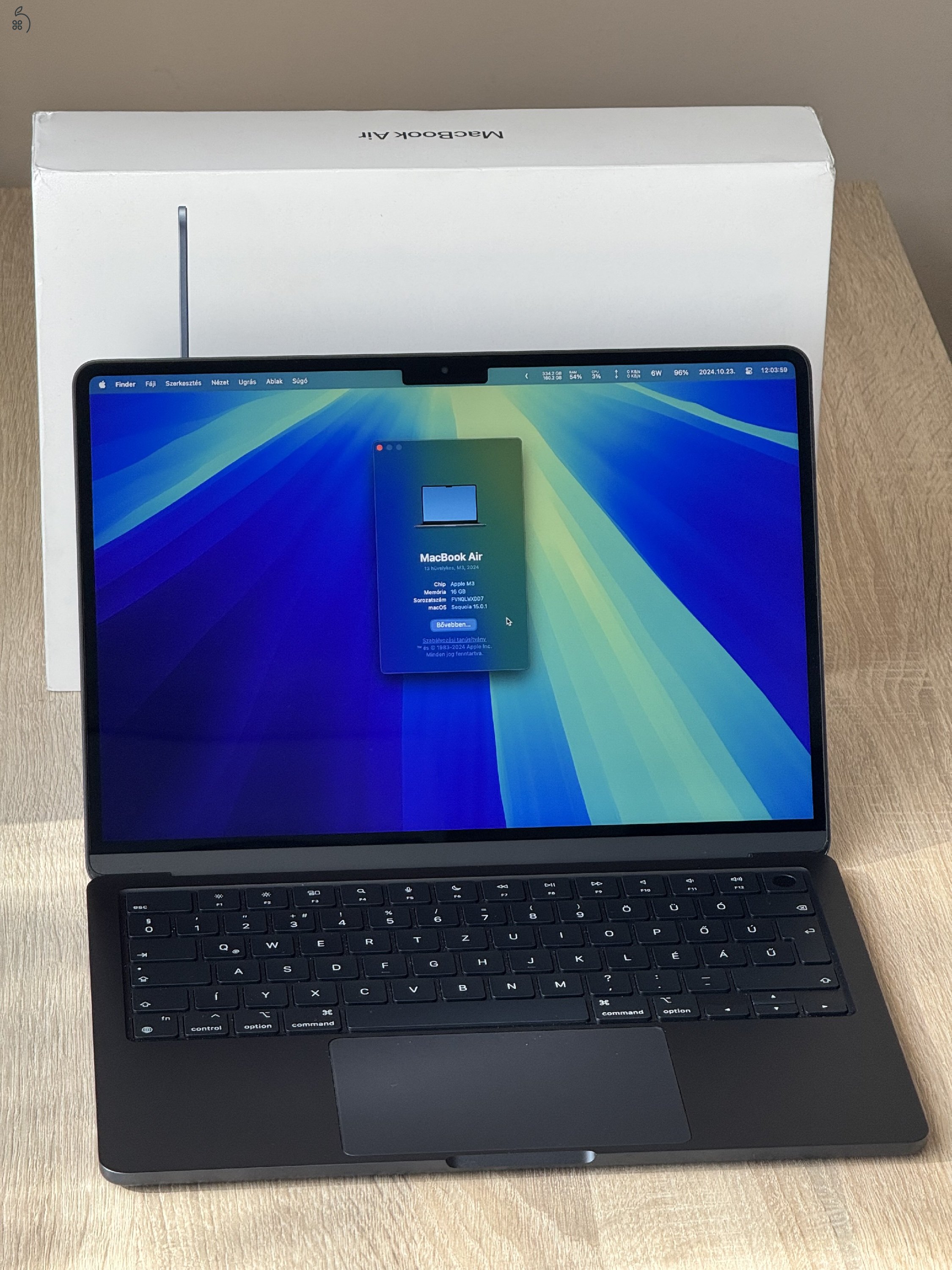 Apple MacBook Air 13 M3 16/512 éjfekete, AppleCare+ 2027.10