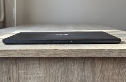 Apple MacBook Air 13 M3 16/512 éjfekete, AppleCare+ 2027.10