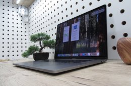 Apple Retina Macbook Pro Touchbar 16 - 2019/2021-es gyártás - Használt, karcmetes állapot - 32 Gb Ram - USA Bill