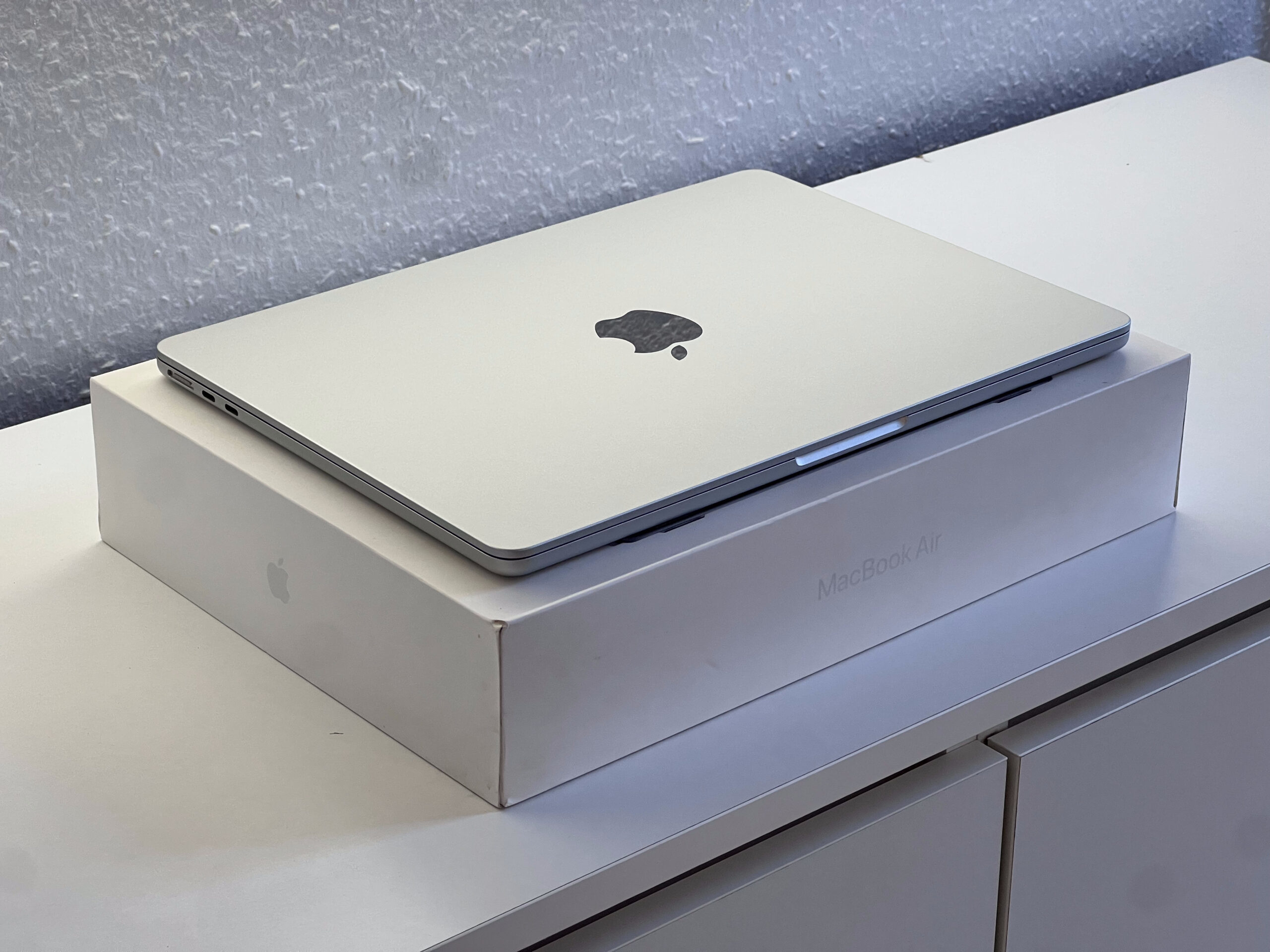 Hibátlan MacBook Air 2022 13 M2 256GB 2 ÉV Garanciával Számlával
