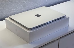 Hibátlan MacBook Air 2022 13 M2 256GB 2 ÉV Garanciával Számlával