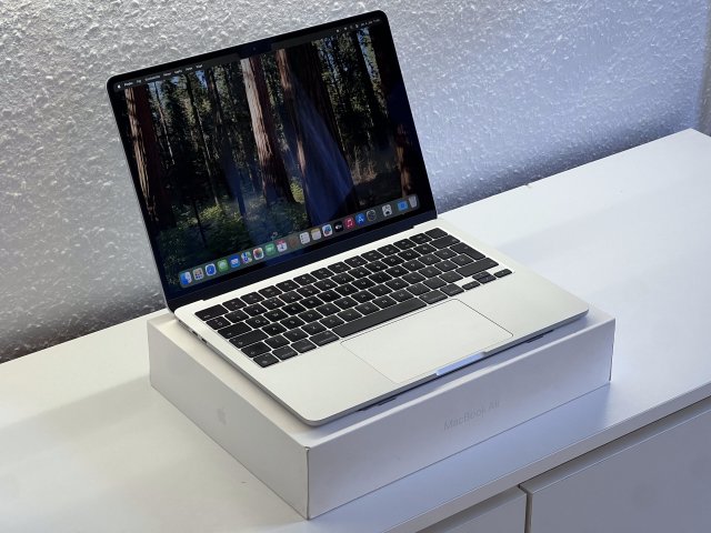 Hibátlan MacBook Air 2022 13 M2 256GB 2 ÉV Garanciával Számlával