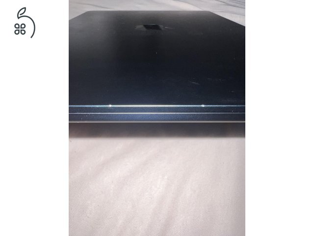 2023 M2 Éjkék macbook 15