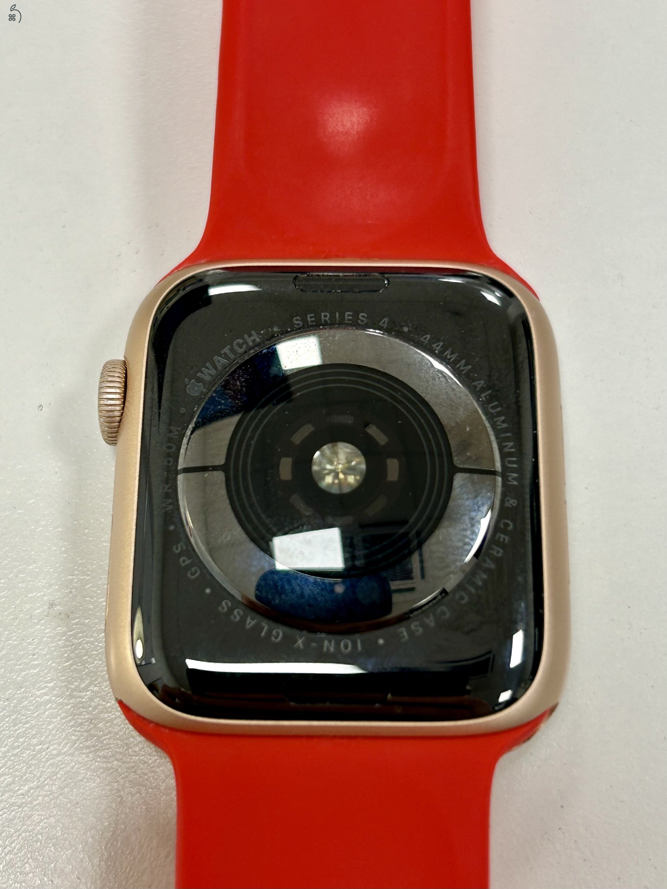 Apple Watch S4 44MM Rose Gold akku 84%!