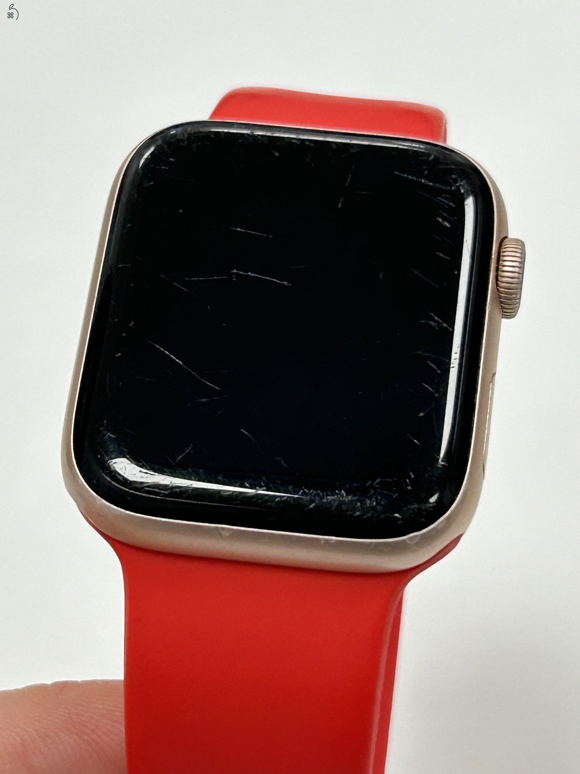 Apple Watch S4 44MM Rose Gold akku 84%!