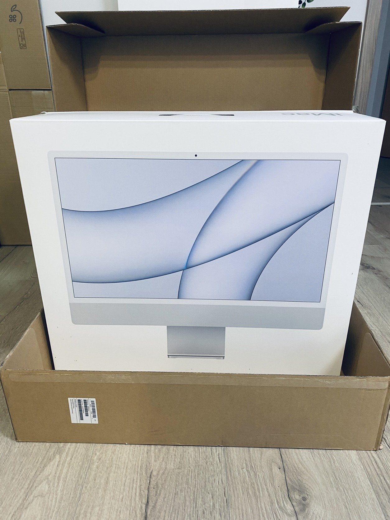 Új - Apple iMac 24 M4 8cCPU/8cGPU / 16GB RAM / 256GB SSD - Silver - Bontatlan