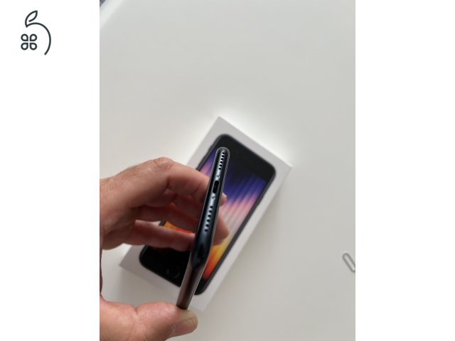 iPhone SE 2022 64GB Makulátlan! Akku 100%!