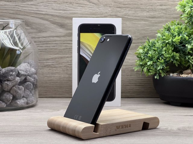 iPhone SE2020 Black 128GB 2 ÉV Garanciával Számlával Aksi 100%