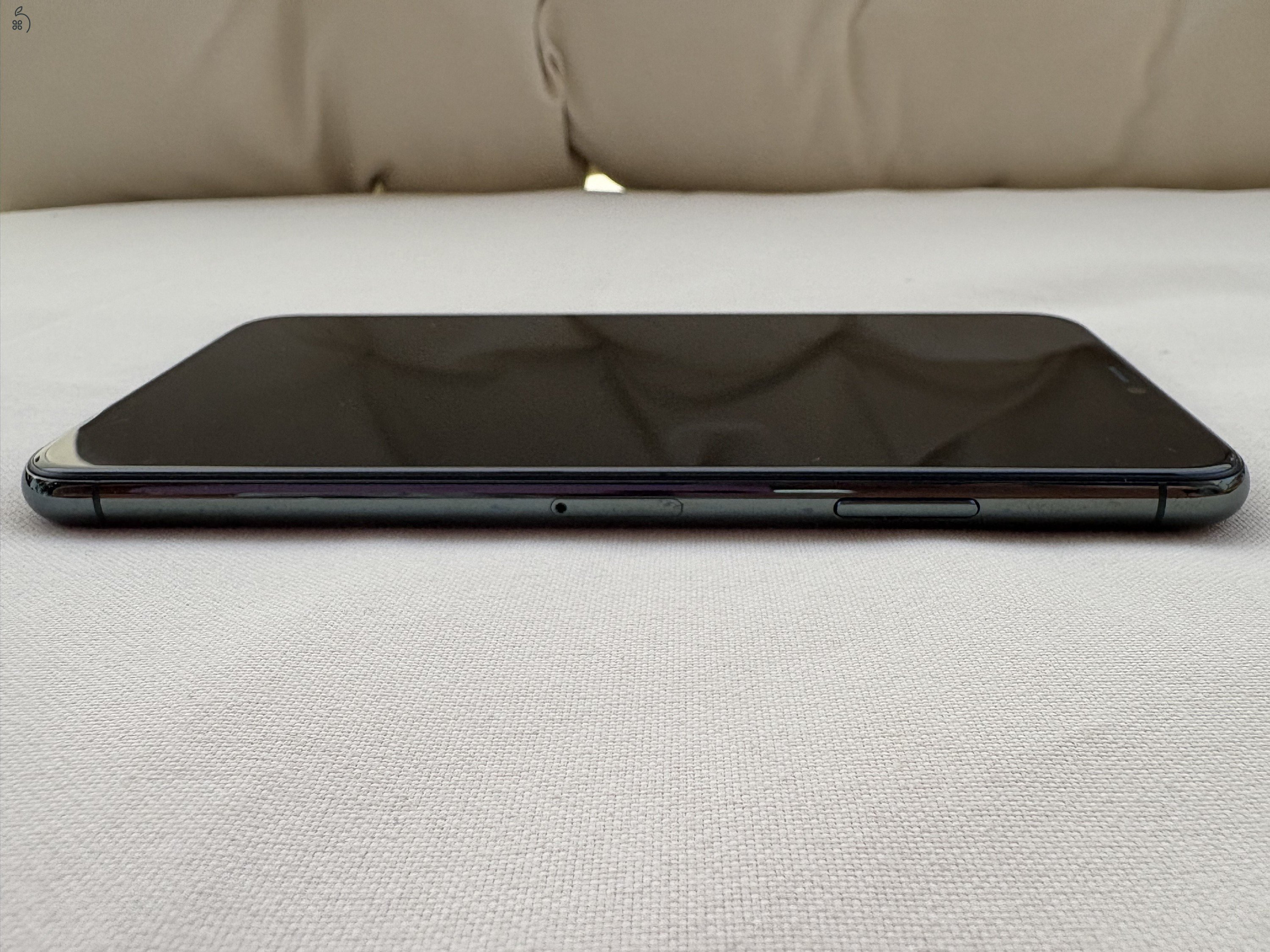 iPhone 11 Pro Max 64 GB éjzöld