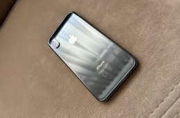 iPhone XS 64 GB