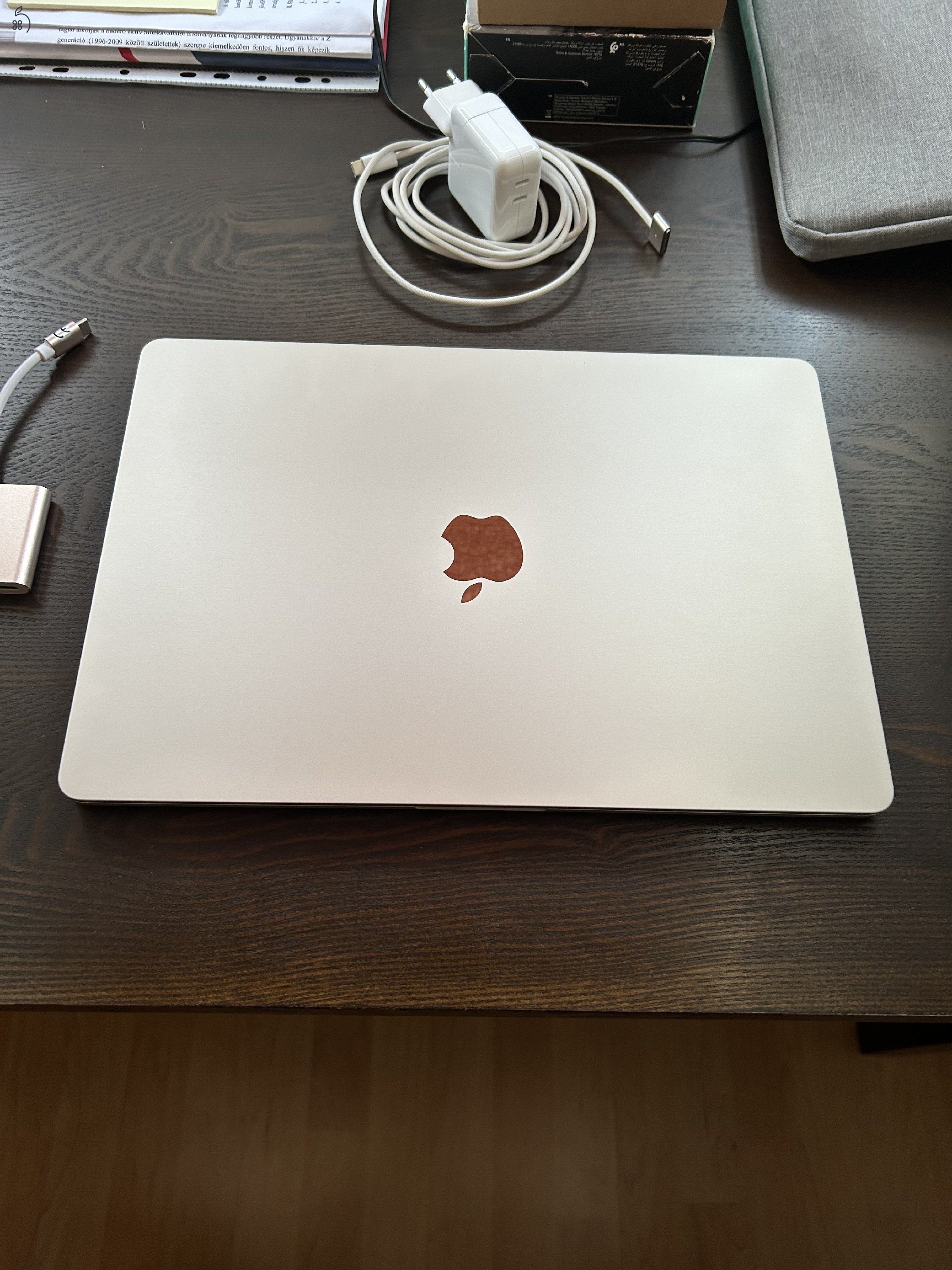 Újszerű csillagfény Macbook Air 15 M3 (256 Gb SDD)