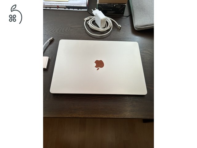 Újszerű csillagfény Macbook Air 15 M3 (256 Gb SDD)