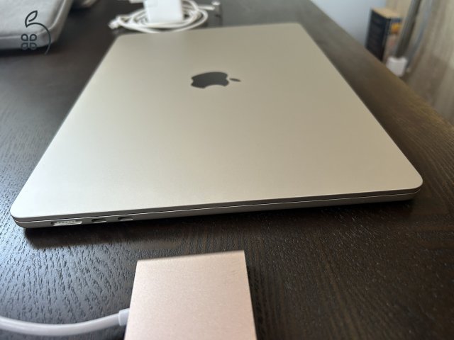 Újszerű csillagfény Macbook Air 15 M3 (256 Gb SDD)