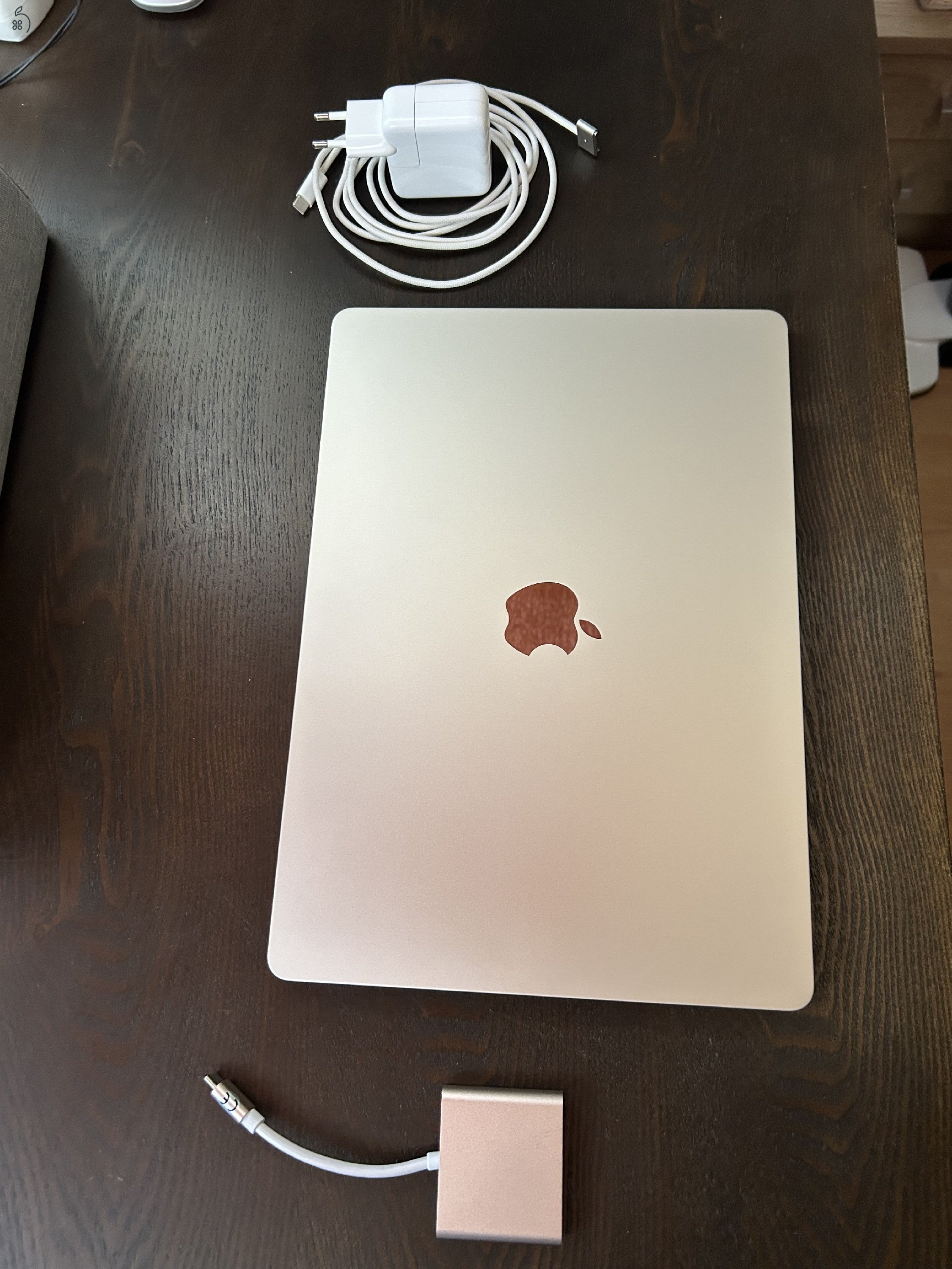 Újszerű csillagfény Macbook Air 15 M3 (256 Gb SDD)