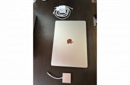 Újszerű csillagfény Macbook Air 15 M3 (256 Gb SDD)