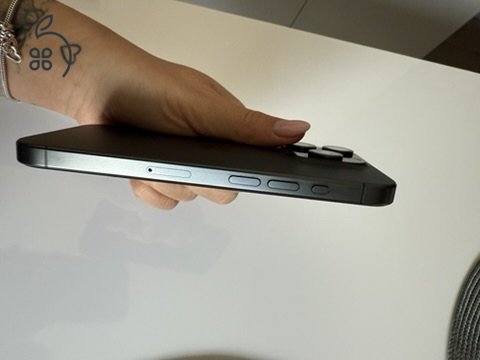 Eladó Apple iPhone 15 Pro 128 GB Tökéletes, Hibátlan Állapotban!