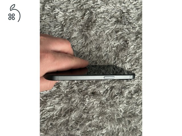 iPhone 15 fekete 128GB