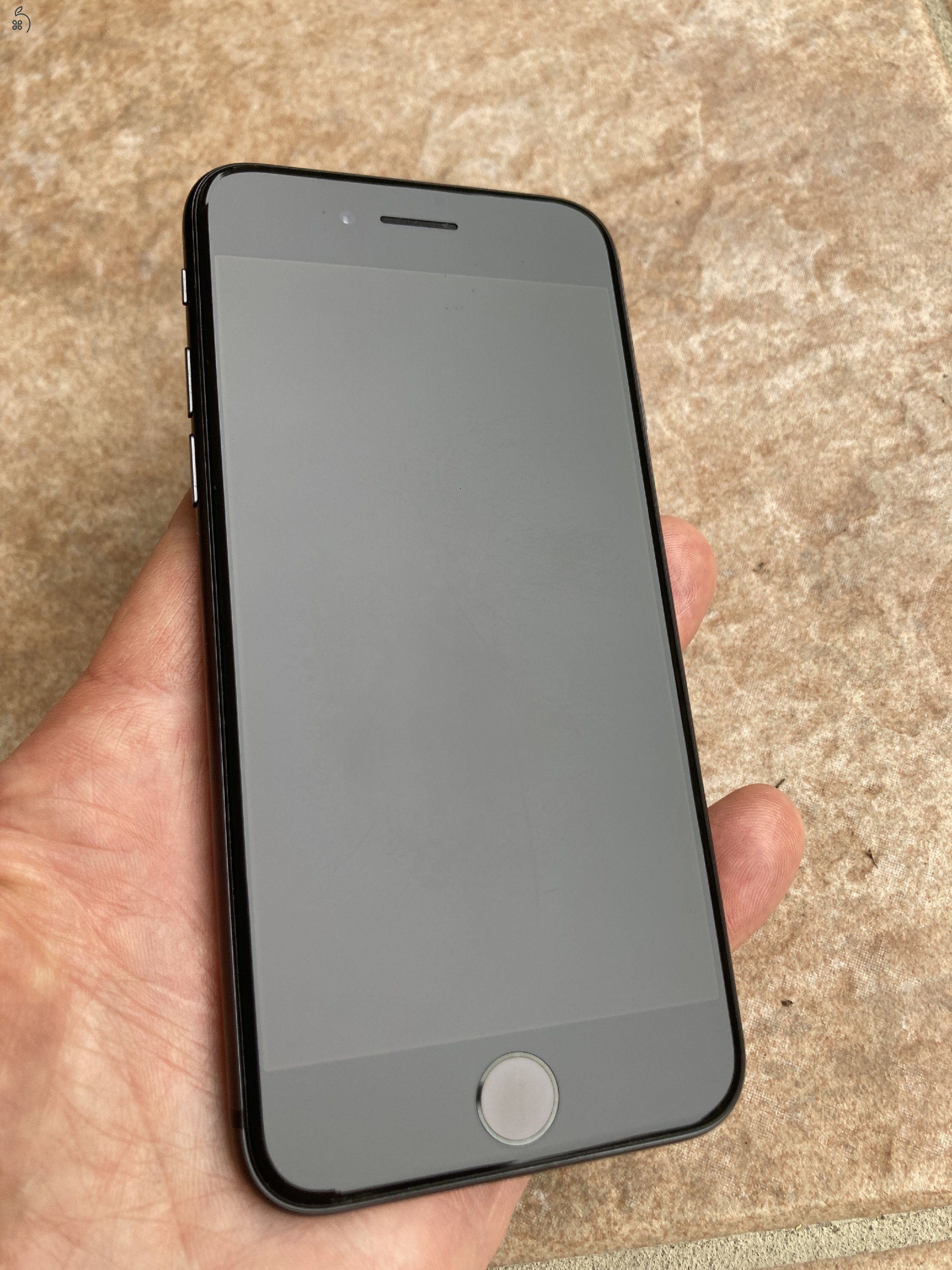 iPhone 8 fekete, 64 GB hibátlan, karcmentesen eladó