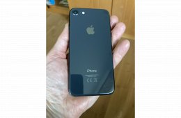 iPhone 8 fekete, 64 GB hibátlan, karcmentesen eladó