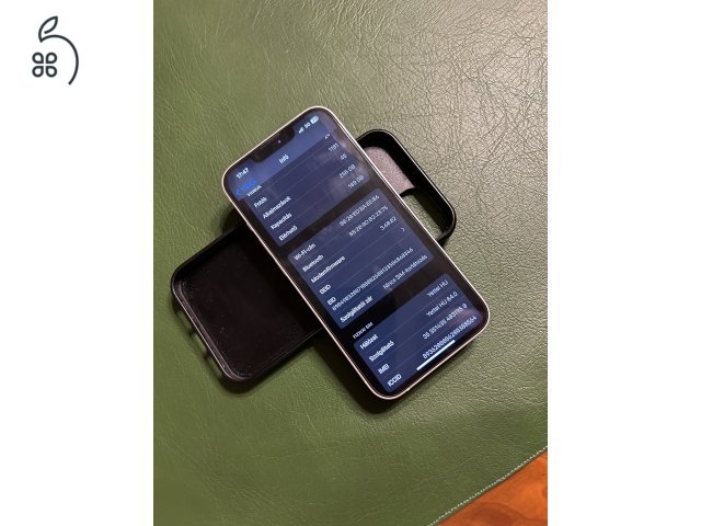 Szinte új iPhone 14