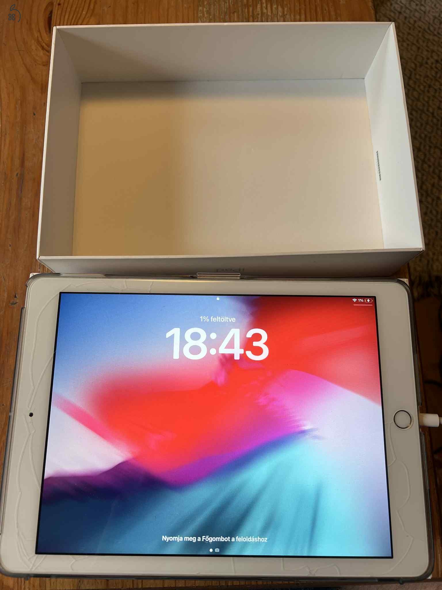 Apple iPad 6. generációs 32 GB