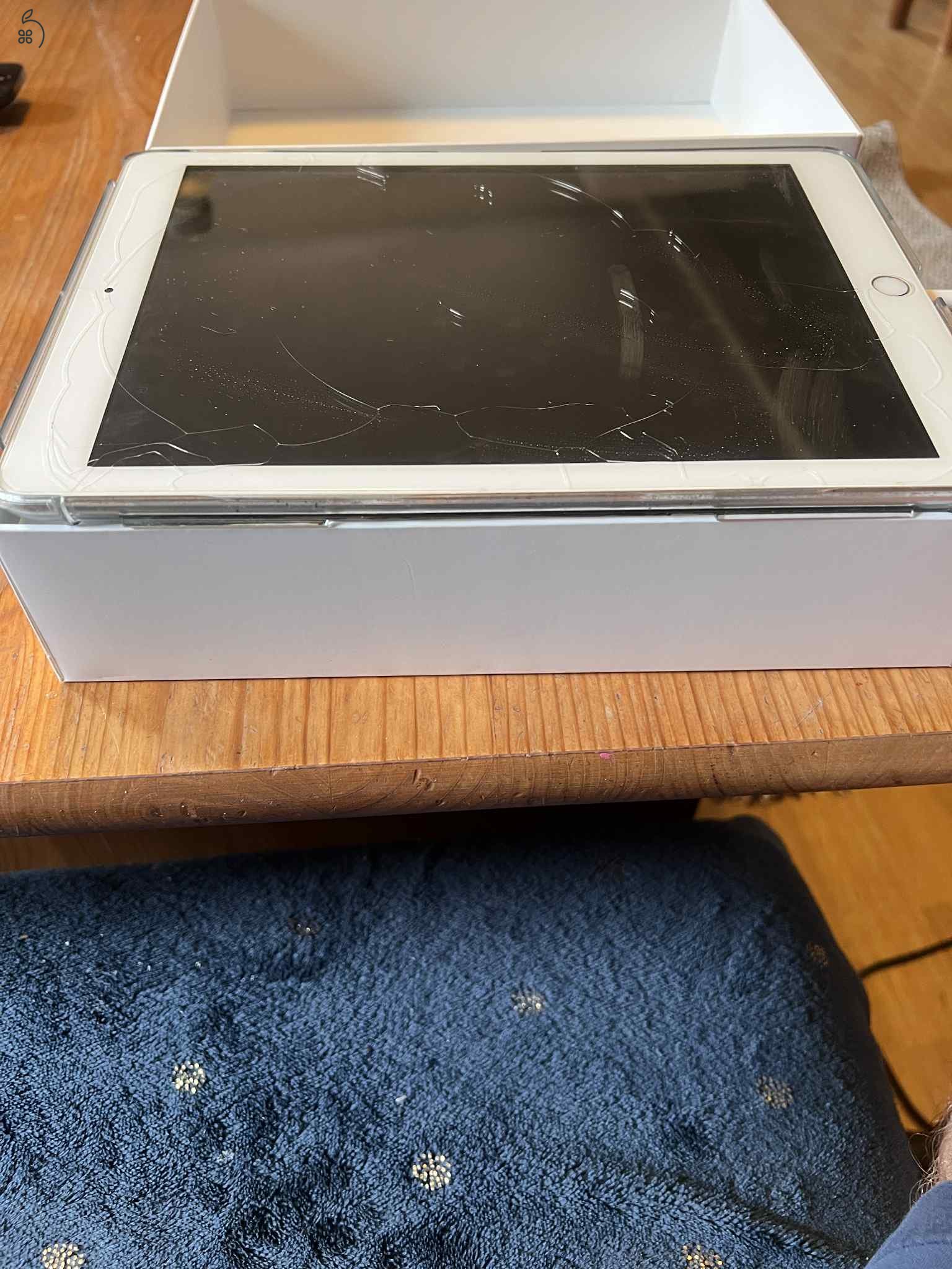 Apple iPad 6. generációs 32 GB