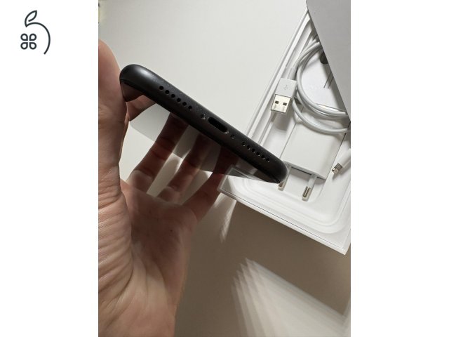 iPhone 11 Black 64 GB