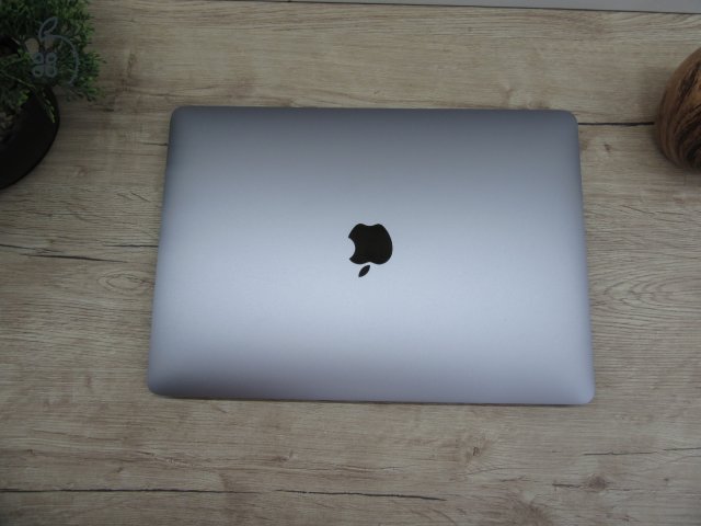 Apple Macbook Pro 13 M1 Touchbar - 2022 - Használt, szép