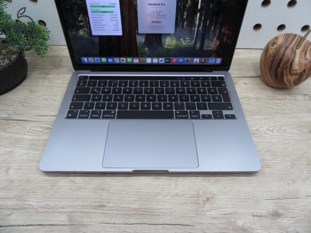 Apple Macbook Pro 13 M1 Touchbar - 2022 - Használt, szép