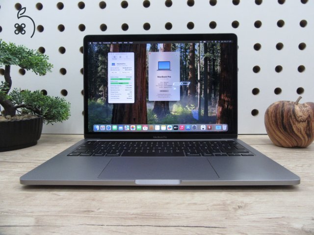 Apple Macbook Pro 13 M1 Touchbar - 2022 - Használt, szép