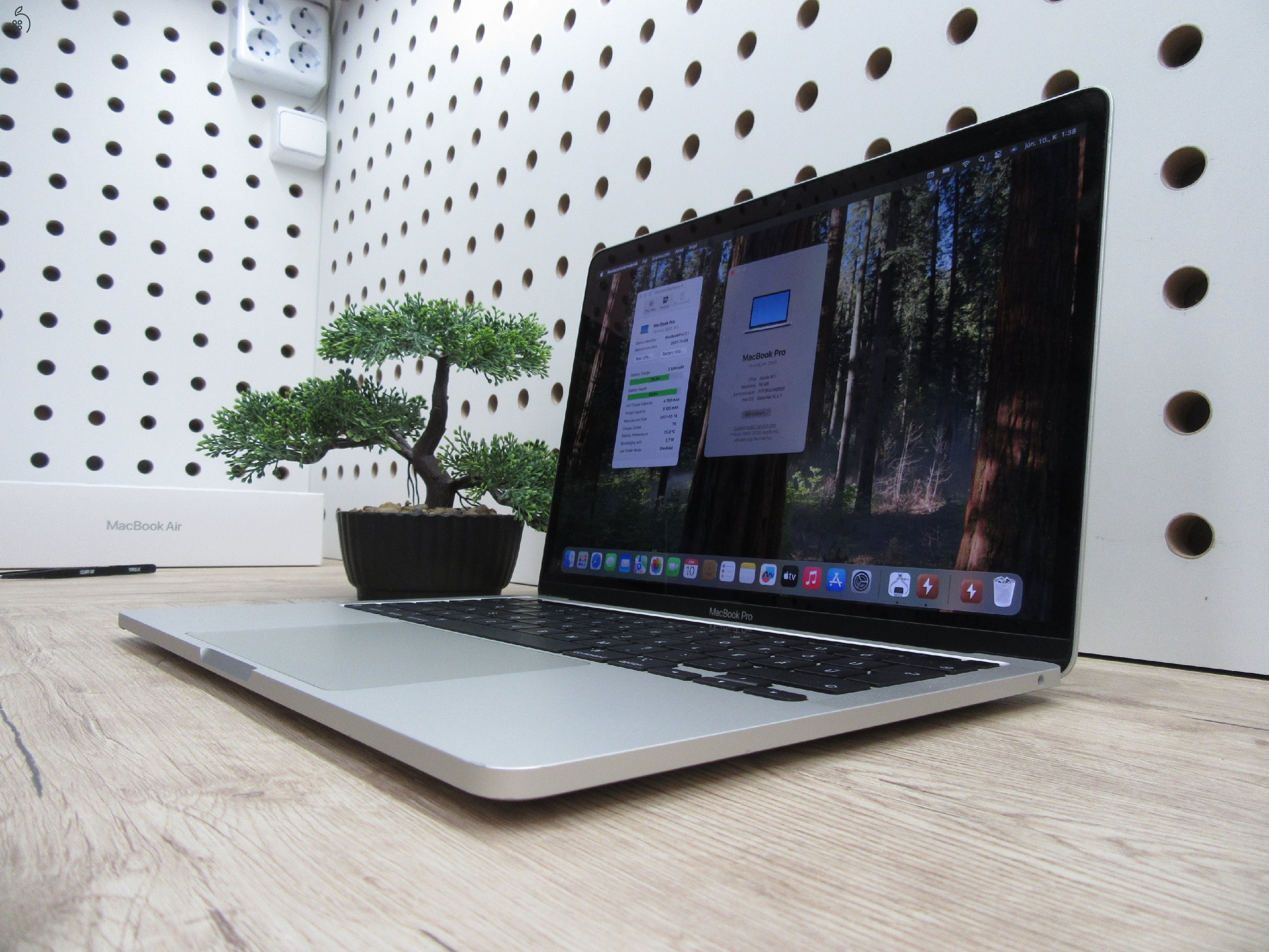  Apple Macbook Pro 13 M1 Touchbar - 2022 - Használt, megkímélt