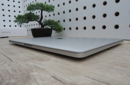  Apple Macbook Pro 13 M1 Touchbar - 2022 - Használt, megkímélt