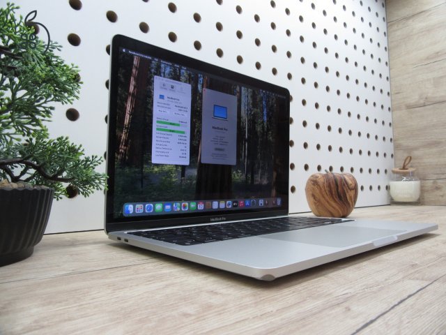 Apple Macbook Pro 13 M1 Touchbar - 2022 - Használt, megkímélt
