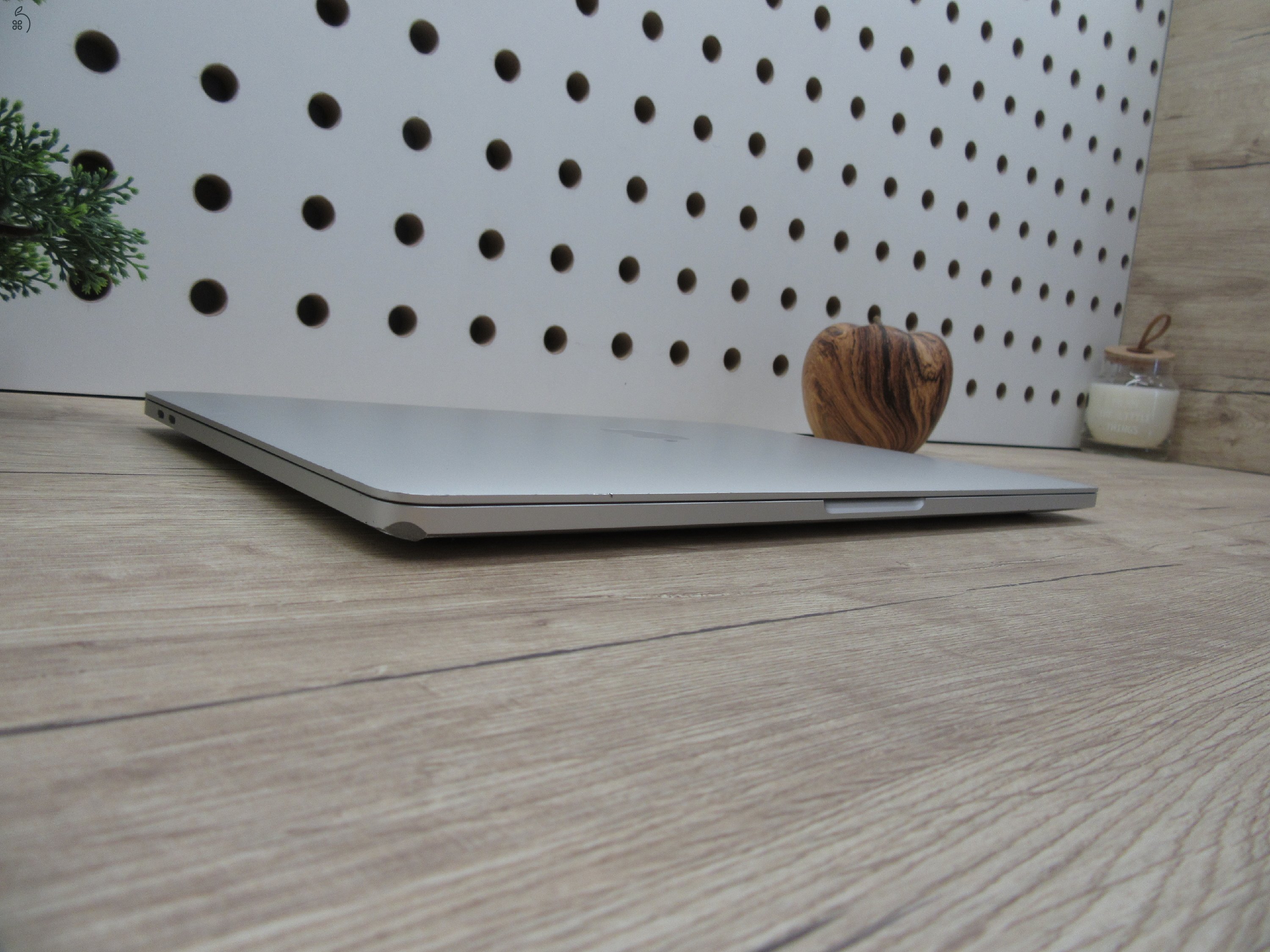  Apple Macbook Pro 13 M1 Touchbar - 2022 - Használt, megkímélt