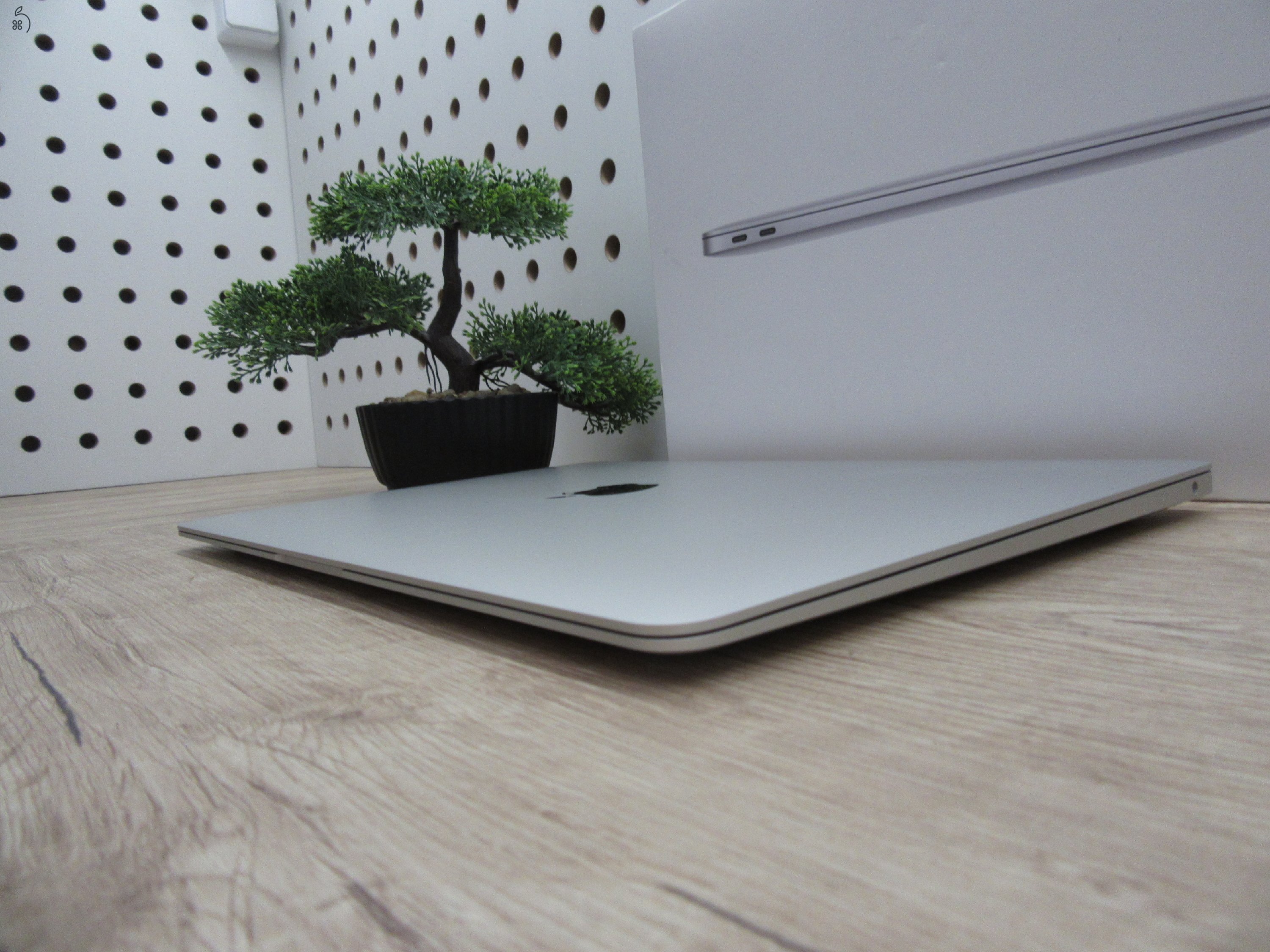 Apple Macbook Air 13 M1 - 2020 - Használt, karcmentes