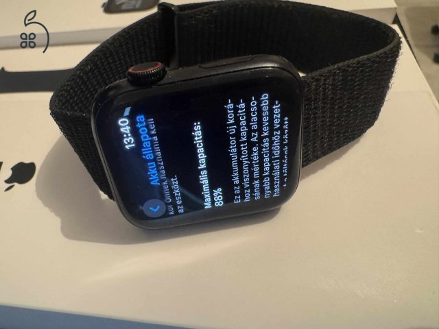 Apple Watch SE Cellular 44mm