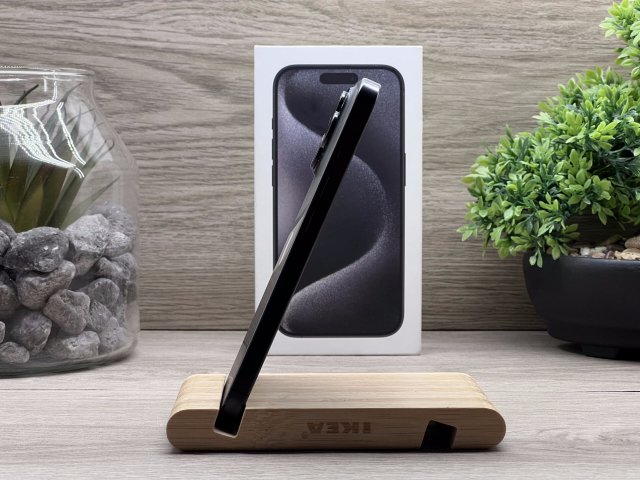 Hibátlan iPhone 15 Pro Black Titanium 128GB 2 ÉV Garanciával Számlával