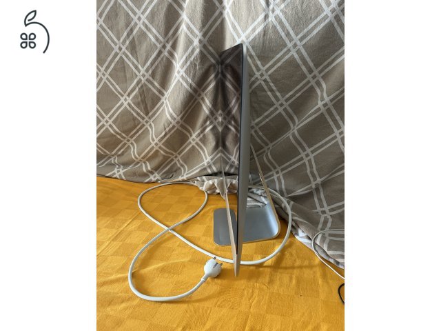 APPLE iMac / Late 2015 / 21.5