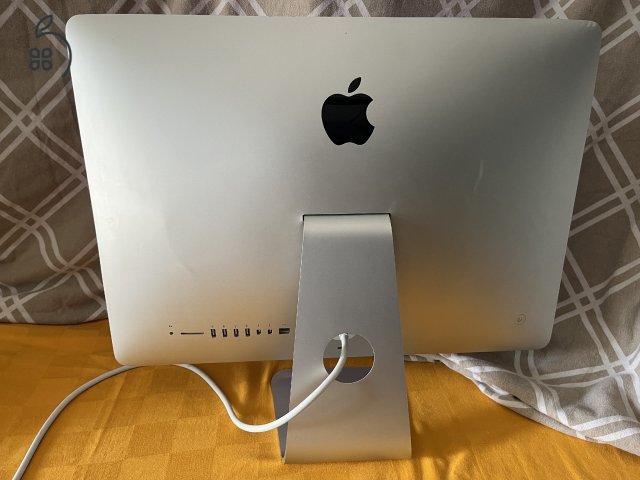 APPLE iMac / Late 2015 / 21.5