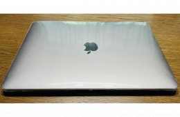 Macbook Air M1 8Gb 256Gb magyar karcmentes dobozában