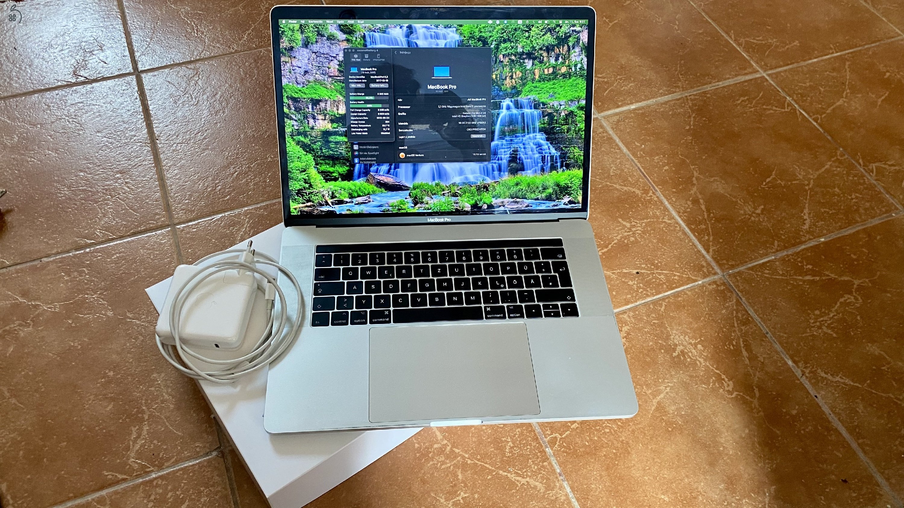 Macbook Pro 2017, 15.4'', 3.1 GHz i7, 16 GB Ram, 4 GB Radeon Pro 560, 2TB SSD