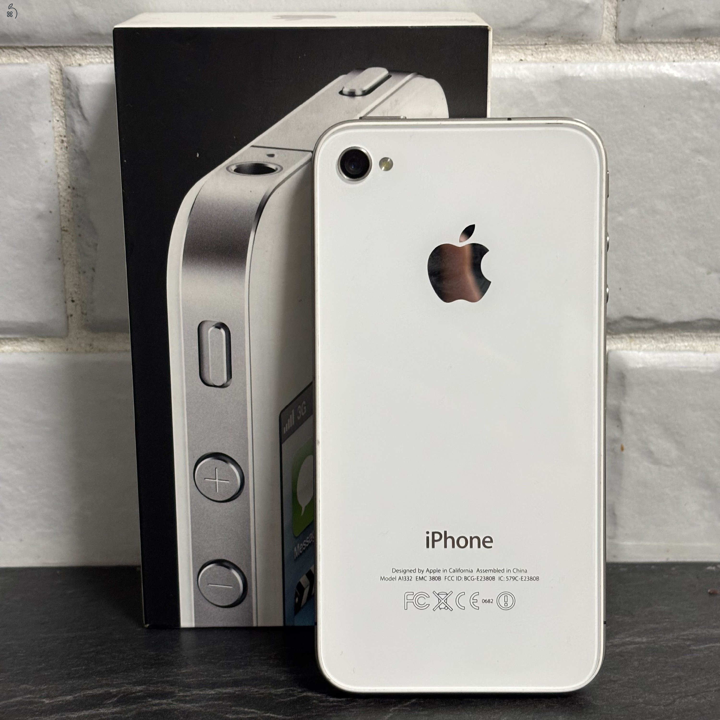 iPhone 4 White 8GB (Kártyafüggetlen)