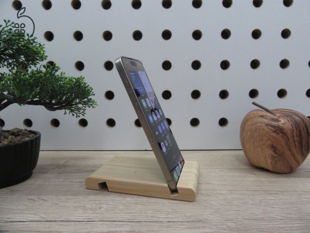 Apple iPhone 15 Pro Max - Natural Titanium - Használt, karcmentes
